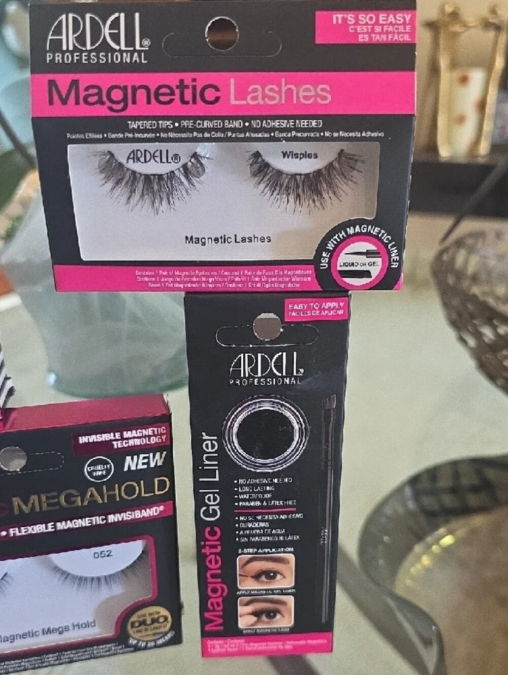 Ardell Magnetic Lashes Set with Magnetic Gel Liner - 5pc Set